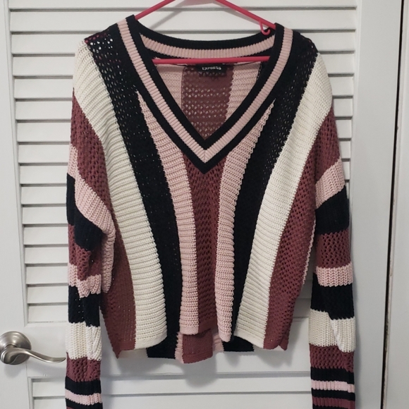 V-neck Sweater - Picture 4 of 5